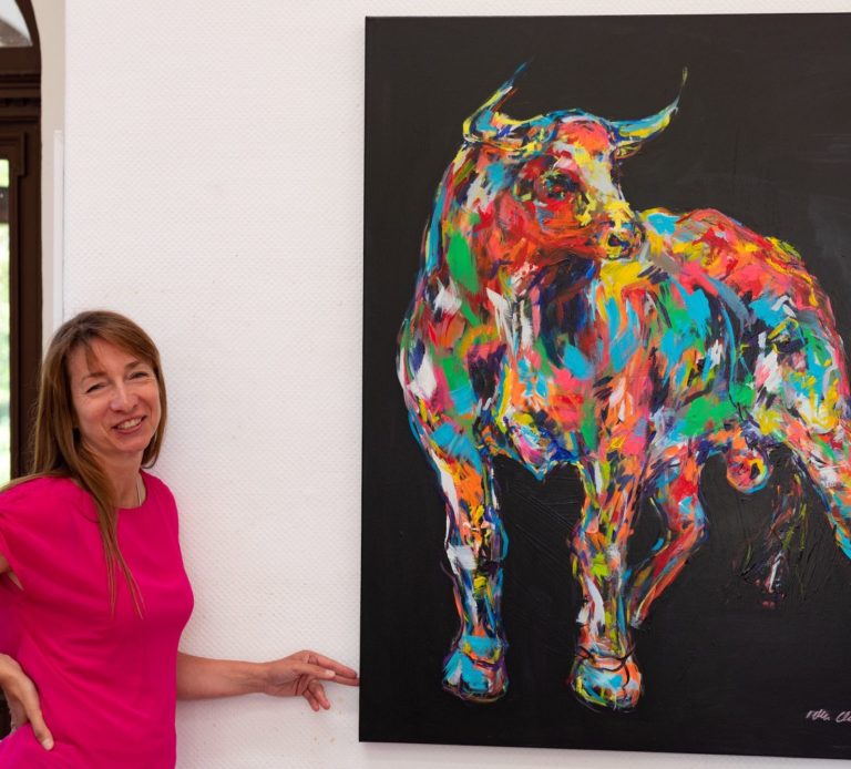 Moderne Kunstgalerie mit Originalgemälden von Nicole Leidenfrost in der Kulturvilla