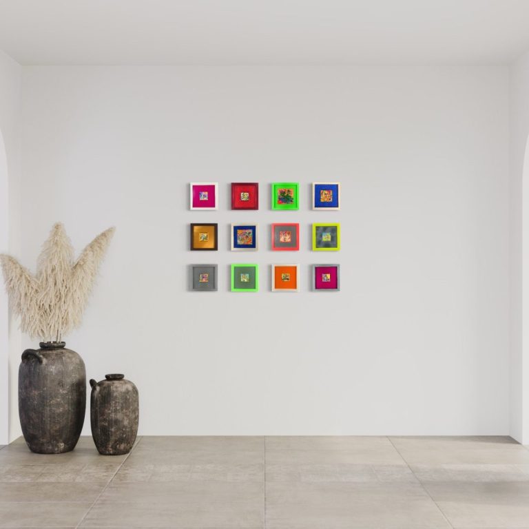 Kleine, farbenfrohe Bilderrahmen mit Originalkunstwerken laden zum Kombinieren ein. 