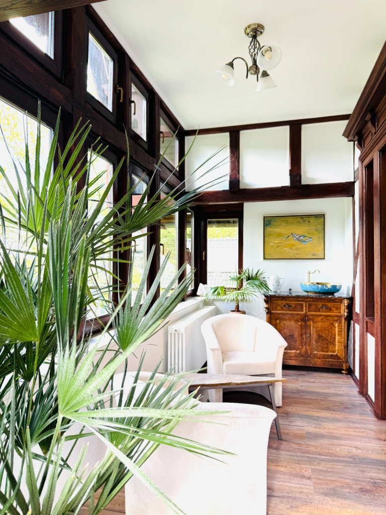 Die Kulturvilla verbindet historischen Charme mit modernem Komfort. 