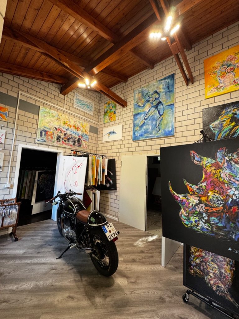 Persönliche Seminarhaus und Galerie  für kleine Teams direkt am Wald und zentral in Deutschland gelegen