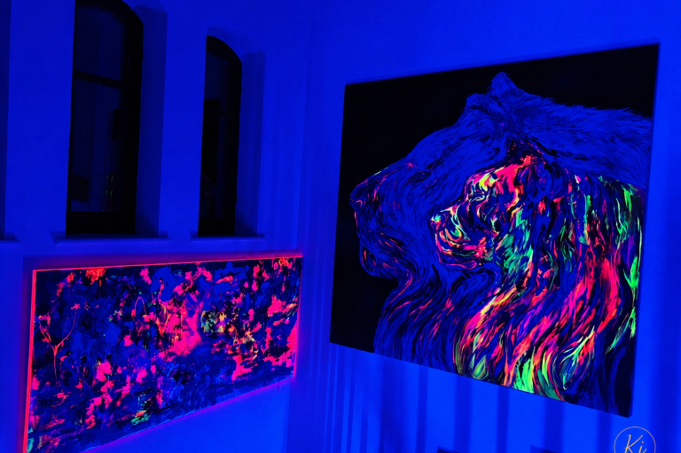 Team-Galerie Machen Sie Ihr Team sichtbar – mit einer einzigartigen Kunstgalerie im Unternehmen. Team-Galerie
Machen Sie Ihr Team sichtbar – mit einer einzigartigen Kunstgalerie im Unternehmen.